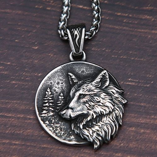 Wolf Head Pendant Necklace